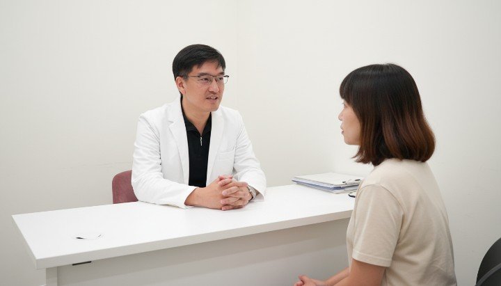 [吳紹琥醫師診間親切提供減肥針陪伴] [專業醫護團隊指導瘦瘦筆與減肥針陪伴] [營養師與醫師合作進行減肥針陪伴療程] [患者成功減重並持續接受減肥針陪伴]